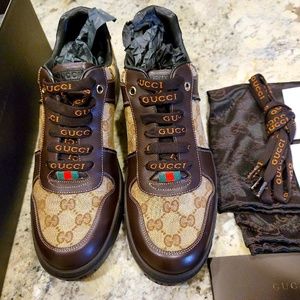 Eclusive & Rare and Desirable Classic Sneakers New, Never Used 7.5(G) Gucci Size